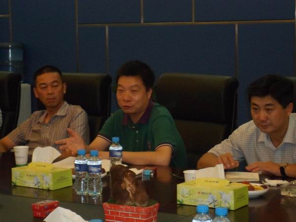 區(qū)領導在我司召開企業(yè)座談會